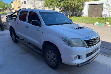 Toyota Hilux 4x4 cabina doble DX Pack 2.5 TDI del año 2013