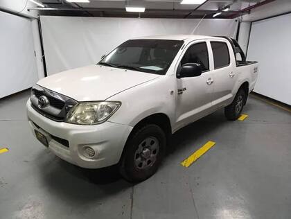 Toyota Hilux 4x4 DX Pack 2.5 TD (2010)