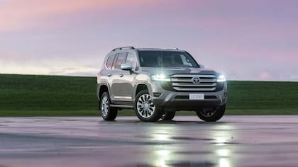 Toyota volvió a publicar a la venta el Land Cruiser 300