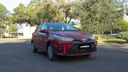 Toyota Yaris, otro de los modelos entre los 10 0km más baratos