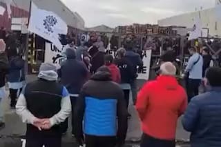 Trabajadores tomaron una fábrica que se declaró en quiebra y se agudiza el conflicto en la provincia