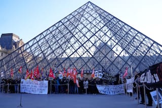 El Louvre abre parcialmente pese a la decisión de los trabajadores de mantener la huelga
