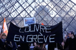 Trabajadores del Louvre votan para prorrogar su huelga mientras aumenta el control de la seguridad