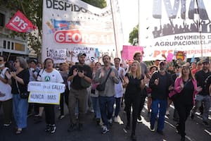 Manifestaciones y cortes en el centro porteño en protesta por la reforma laboral