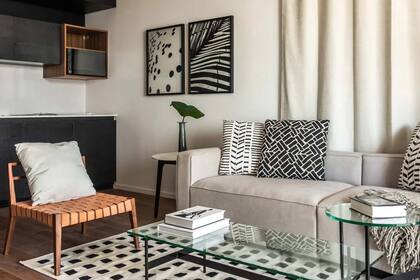 Trabajan principalmente para casas y hoteles de alta categoría, y residencias diplomáticas. Pero encontraron la oportunidad de comercializar una línea más económica.