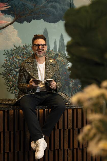 “Trabajo en un consultorio de biomecánica aplicada al movimiento, algo que descubrí después de haber tenido un accidente”, cuenta.