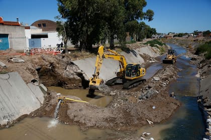 Trabajos de limpieza y restauración de daños estructurales del Canal Maldonado