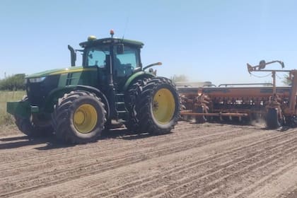 Trabajos de siembra en Santa Fe