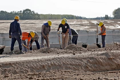 Las concesiones fueron rescindidas y, finalmente, las pocas obras en las rutas se paralizaron