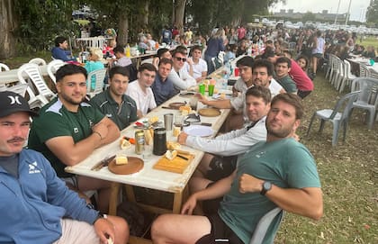 Tradicional asado de fin de año en Los Cardos Rugby Club