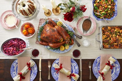 Tradicionalmente, las familias se reúnen para cenar en Nochebuena