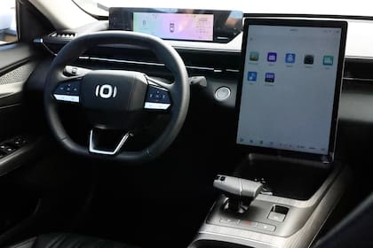 Trae una pantalla táctil de 13,2”