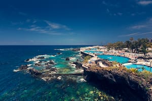 Cuatro personas murieron en medio del fuerte oleaje en una piscina natural que estaba cerrada al público