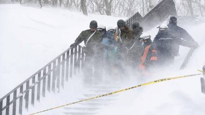 Tragedia en Japón: ocho estudiantes murieron al quedar atrapados en una avalancha de nieve