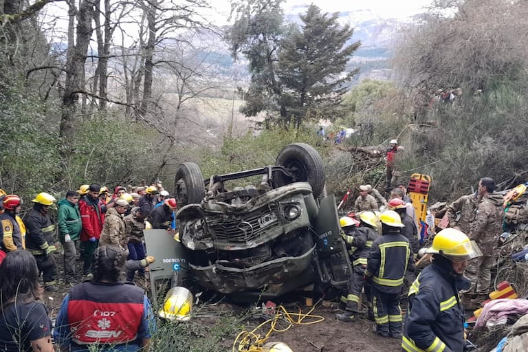 El Gobierno decretó duelo nacional por la muerte de los cuatro soldados en San Martin de los Andes