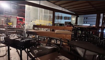 Trágico incendio en un bar en los Alpes suizos
(Police Cantonale Valaisanne via AP)