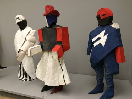 Trajes diseñados por Malevich para la ópera Victoria sobre el sol, estrenada en 1913 en San Petersburgo