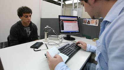 Los gestores aseguran que aunque los trámites se digitalicen la gente los va a seguir contratando