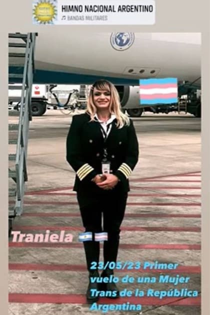 Traniela festejó en sus redes sociales su primer vuelo como piloto trans en la historia de las líneas aéreas de la Argentina