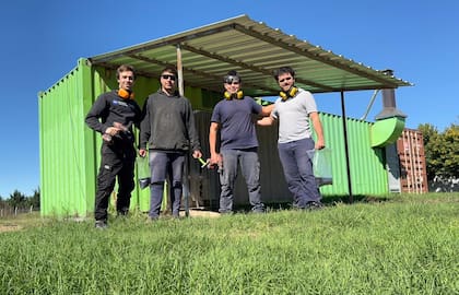 “Transformamos mierda en ‘oro’ biológico. La idea y el objetivo es ir por todo el mundo“, resumió, con crudeza