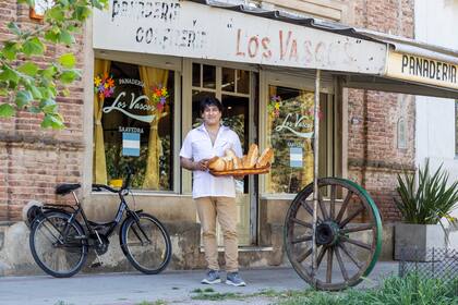 “Transformé la panadería en un santuario”, dice Isidro. Foto Gentileza Núcleo Audiovisual    