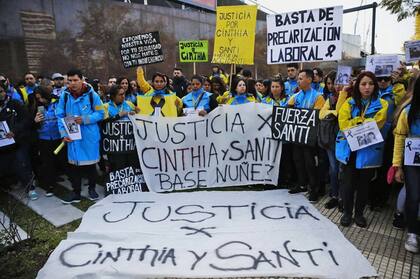 Los compañeros de Cinthia y Santiago piden justicia