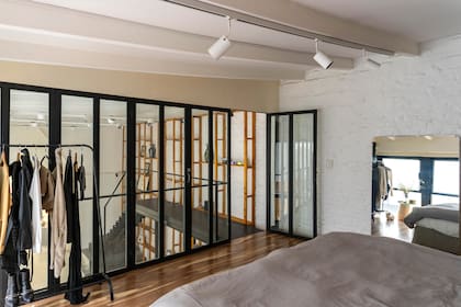 Transparencias y texturas suaves crean un clima de extrema liviandad y confort