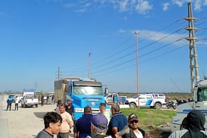 Calculan que por la protesta de los transportistas de granos ya no llegarán al país más de US$100 millones