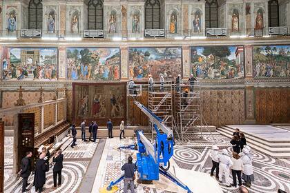 La exposición es la primera de las actividades que el Vaticano dedicará a los 500 años de la muerte de Rafael Sanzio (Urbino 1483-Roma 1520).