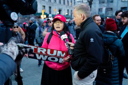 Tras atender el llamado a la protesta que hizo Donald Trump el sábado pasado, el New York Young Republican Club pidió a sus seguidores que se reunieran este lunes en el Bajo Manhattan