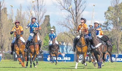 Tras cinco años, los Novillo Astrada disfrutaron de jugar juntos