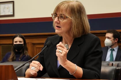 Tras conocerse los resultados, Eileen Higgins declaró: “Esta noche, el pueblo de Miami hizo historia. Juntos pasamos la página de años de caos y corrupción y abrimos la puerta a una nueva era para nuestra ciudad”