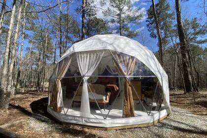 Tras cumplir su sueño de pareja, habilitaron otras propiedades de pequeño formato para ofrecerlas en alquiler