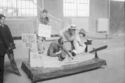 Tras el escándalo que protagonizó en Boston, Ponzi viajó a Florida donde intentó vender tierras pantanosas