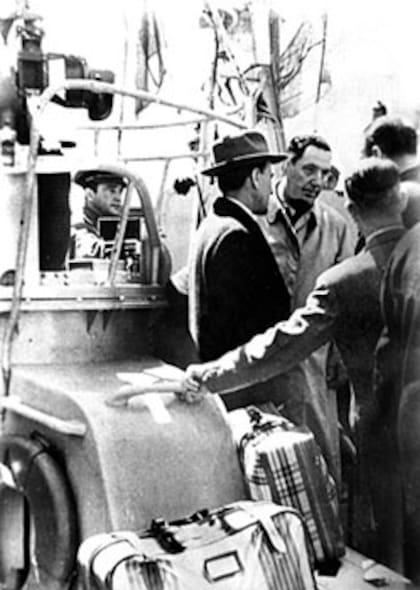 Tras el golpe de 1955, Perón se refugia en la cañonera Paraguay