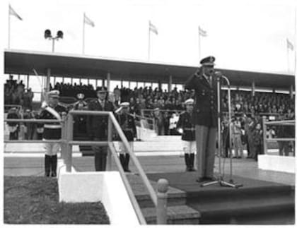 Tras el golpe de Estado, Videla asumió la presidencia por ser el jefe del Ejército