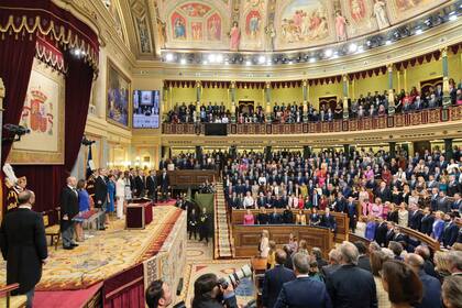Tras el juramento, la princesa de Asturias recibió una ovación de cuatro minutos.