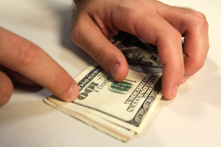 En tres días, los que blanquearon efectivo retiraron más de US$400 millones