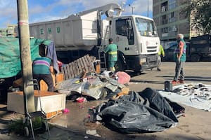 Cuchillos, lanzas tumberas y treinta celulares robados, el hallazgo policial al desarmar una ranchada