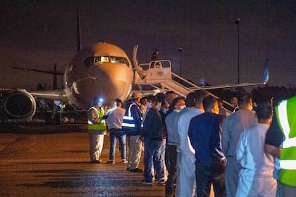 Tras haber sido detenidos, los ciudadanos extranjeros serán deportados, algunos de ellos de manera definitiva