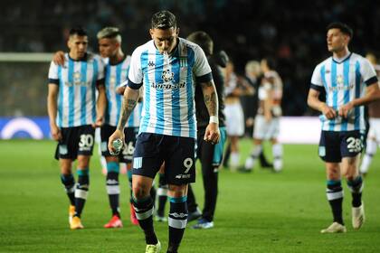 Tras la derrota del viernes pasado ante Platense, la dirigencia dijo "basta" e inició gestiones para reemplazar a Claudio Úbeda