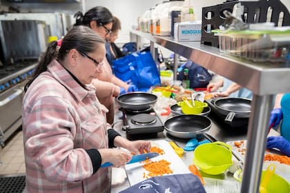 Tras la eliminación del CBP One y la falta de fondos, el centro despidió a 115 trabajadores