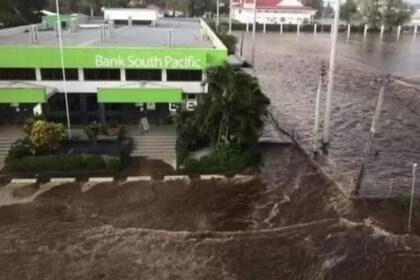 Tras la erupción del volcán submarino y posterior tsunami, la electricidad, internet y las comunicaciones telefónicas quedaron suspendidas