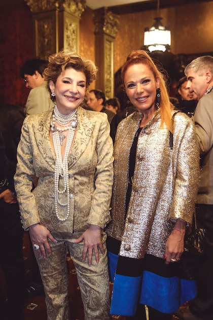 Tras la función, Carolina Papaleo e Ileana Calabró