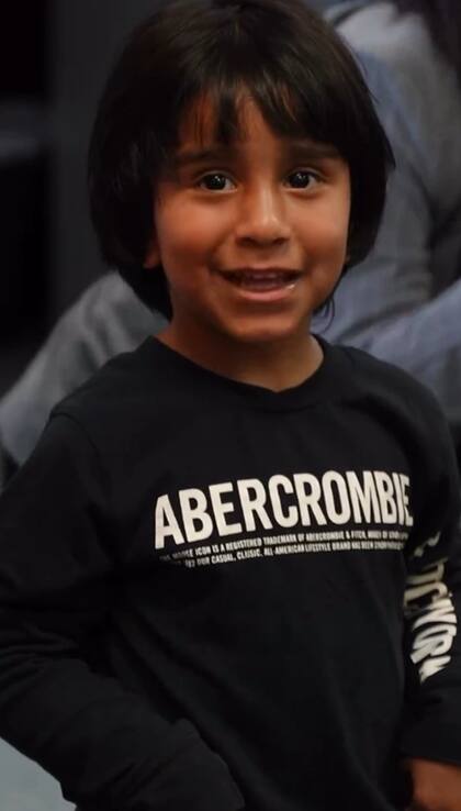 Tras la liberación del centro de detención, Diego fue recibido con una fiesta de cumpleaños sorpresa para celebrar su cuarto aniversario