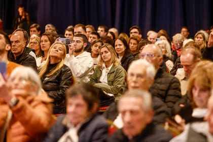 Tras la presentación del libro, el escritor español firmó ejemplares en un stand de la editorial Penguin Random House