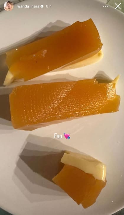Tras la publicación de Icardi, Wanda Nara compartió una foto del postre que estaba comiendo (Foto: Instagram @wanda_nara)
