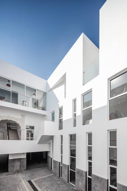 Tras la revolución de 1911, muchas de estas casonas cayeron en desuso, y con el tiempo se fueron deteriorando junto con sus alrededores.