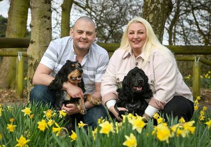 Tras la separación, Laura se llevó todo, e incluso le reclamó a Kirk por los perros (Daily Star/SWNS)