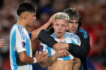 Tras perder la final del Mundial Sub 20, Prestianni se retiró llorando